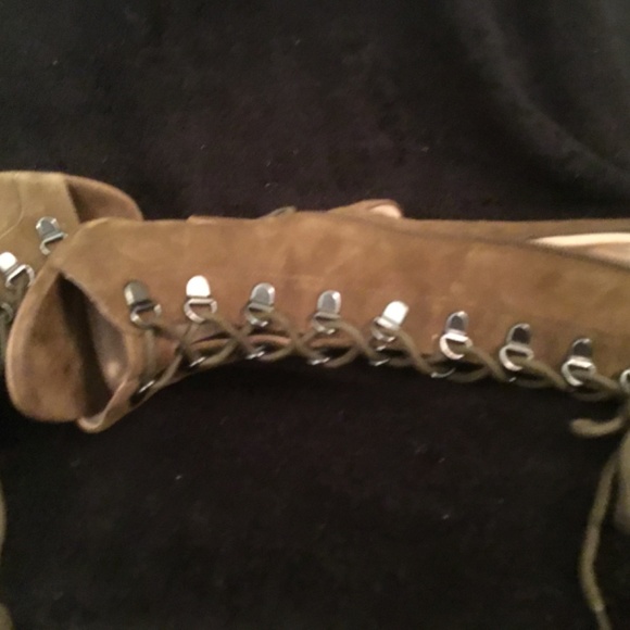 Steve Madden suede Peep toe olive green bootie 8.5 - Picture 5 of 13